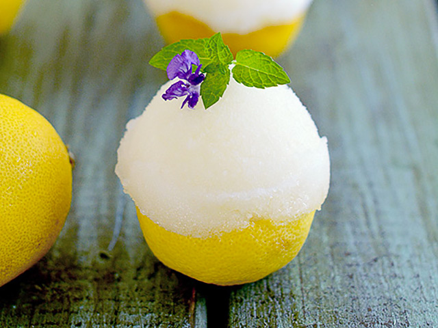 Réaliser un sorbet maison rafraichissant au citron